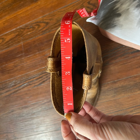 Frye brown leather harness boots distressed size 6.5 - Picture 2 of 16